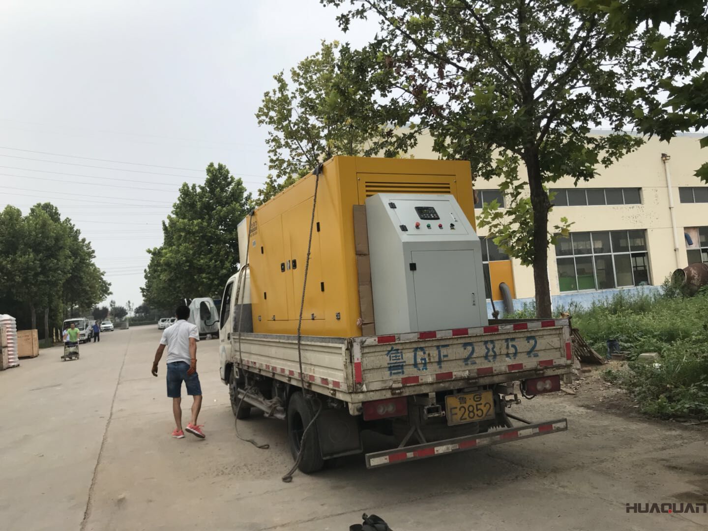 7月28號(hào)一臺(tái)200kw四保護(hù)型柴油發(fā)電機(jī)組發(fā)往山東