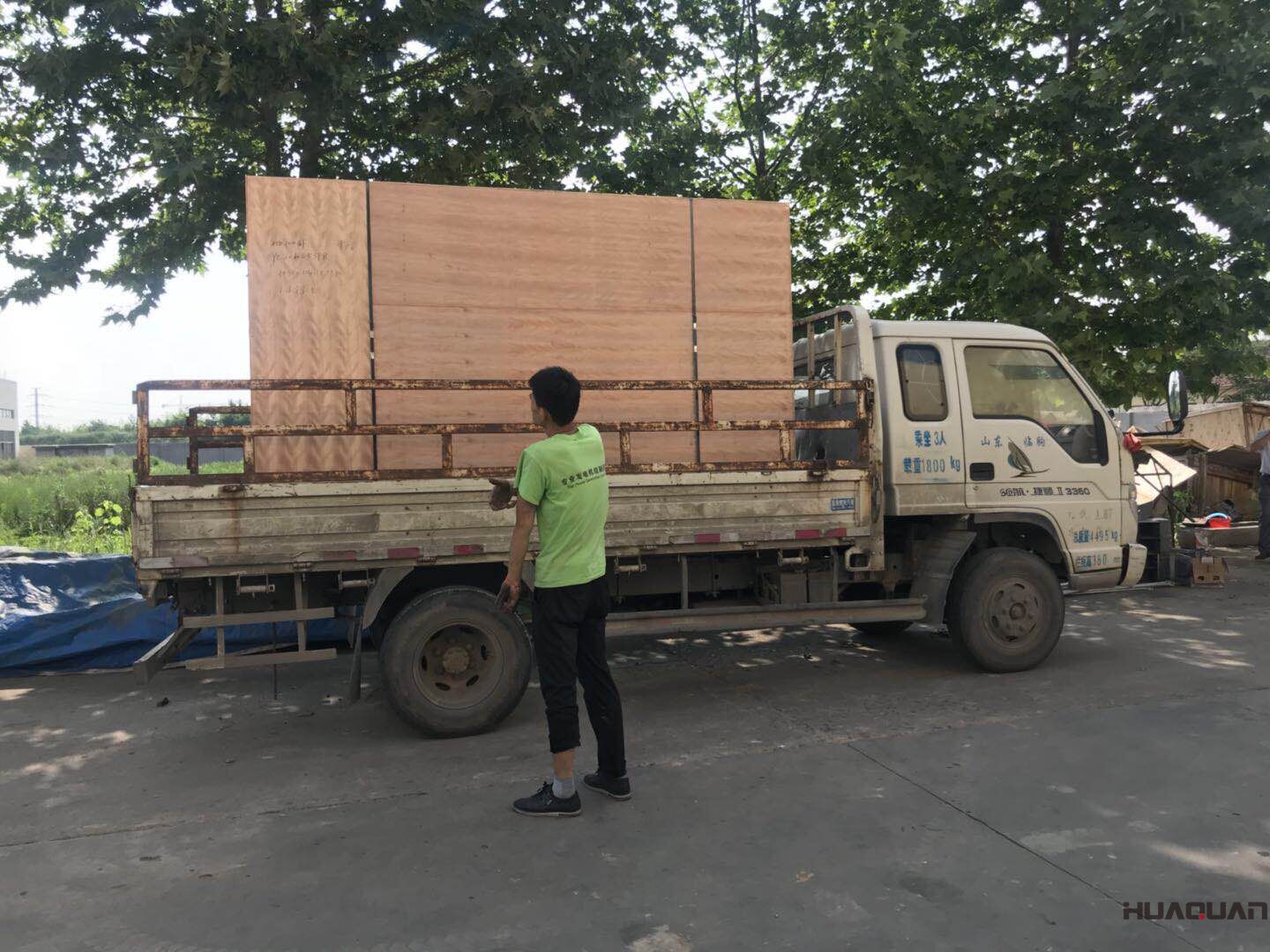 8月13日，一臺50kw靜音箱柴油發(fā)電機組從華全動力順利發(fā)往河北