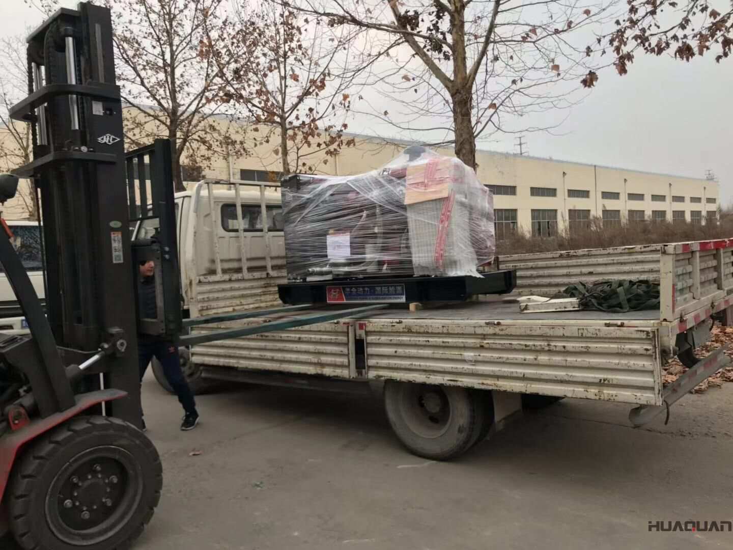 洑先生從華全動力訂購的30kw自動化柴油發(fā)電機組于11月23日成功發(fā)往江蘇省